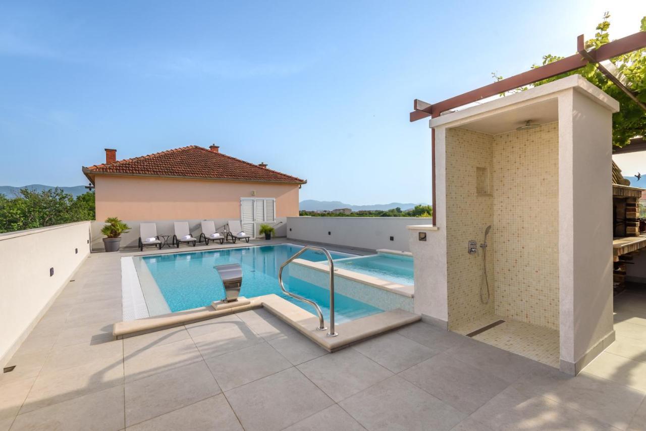 Neretva Valley Apartments - Heated Pool เมทโควิช ภายนอก รูปภาพ