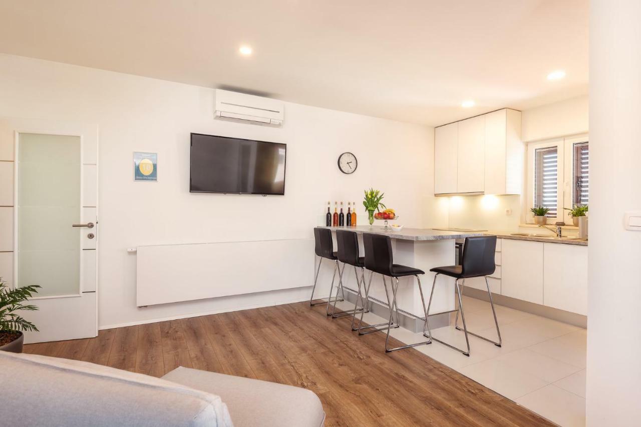 Neretva Valley Apartments - Heated Pool เมทโควิช ภายนอก รูปภาพ